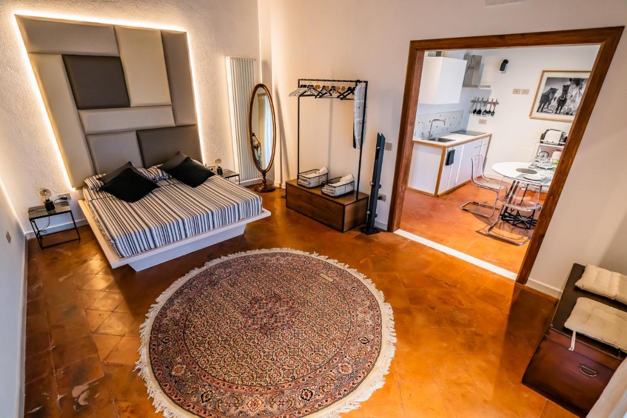 Apartamento Vinto House Salerno Old Town Exterior foto